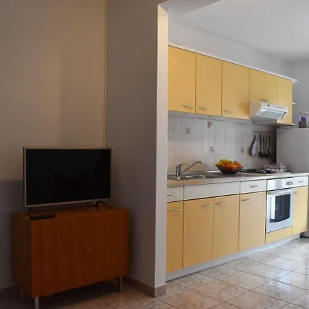 Frama - 3 Apartment *