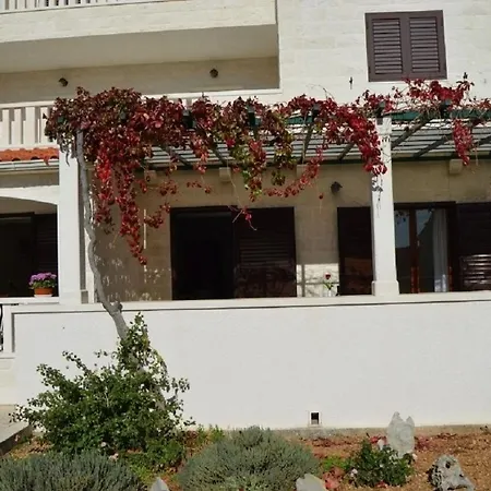 Frama - 3 Apartment Bol