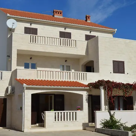 Apartment Frama - 3 Bol